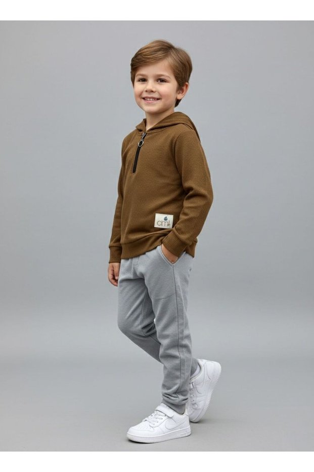Boys' Suit with Collar Zipper Detail
