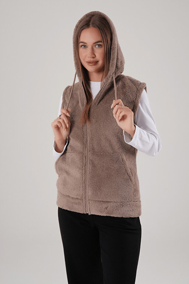 Milky Brown Hooded Zippered Plush Vest