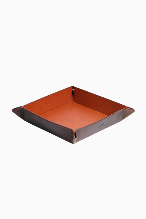 Helsinki Valet Tray Oil Pull-Up Leather Desk Organizer - Brown