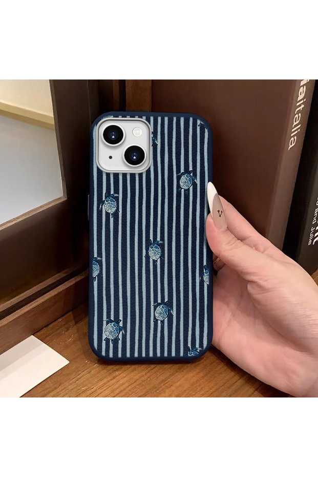 iPhone 14 Plus/15 Plus Compatible Blue Leather Textured Silicone Protects Camera Shock-Absorbing Baby Turtle Pattern Case