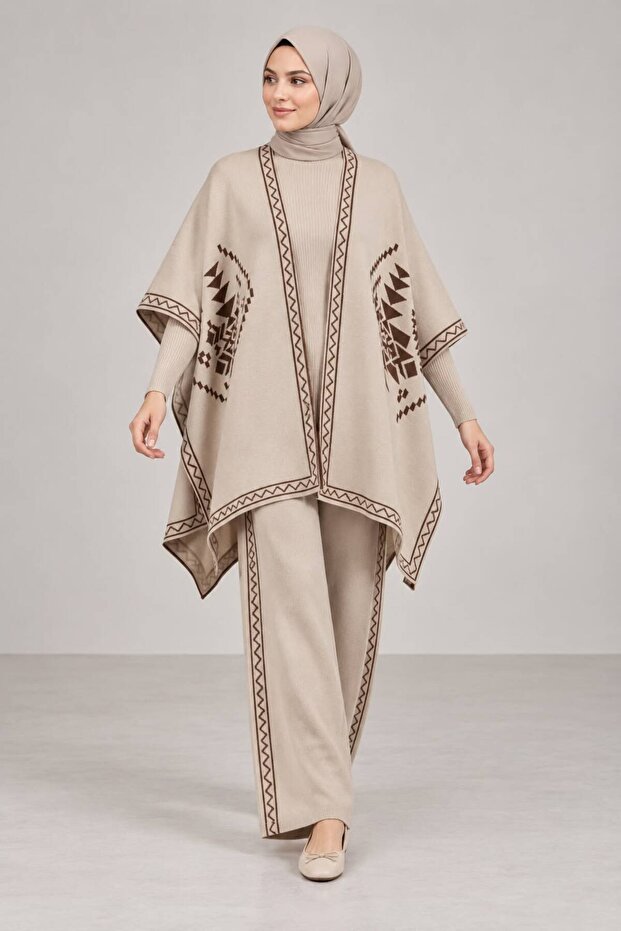 Women's 3-piece set with turtleneck blouse and poncho pants