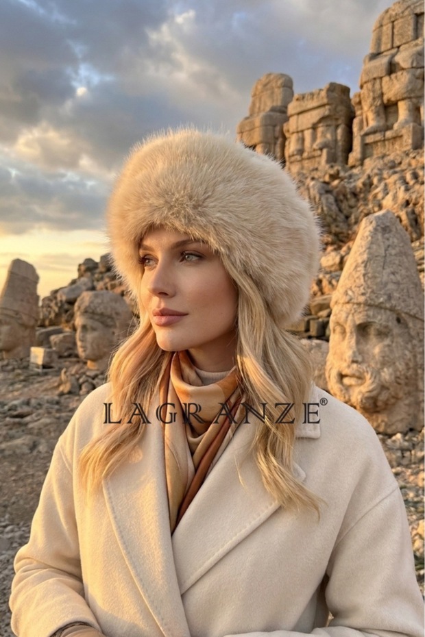 Lagranzе Pearl Ultra Soft Plush Fur Look Winter Hat