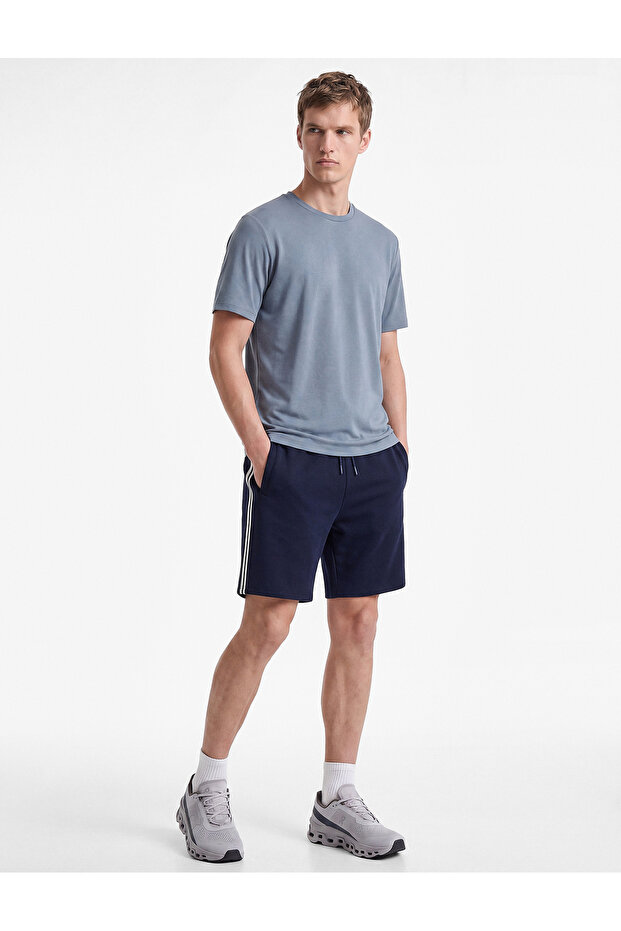 Sport Shorts with Pockets and Waist Tie