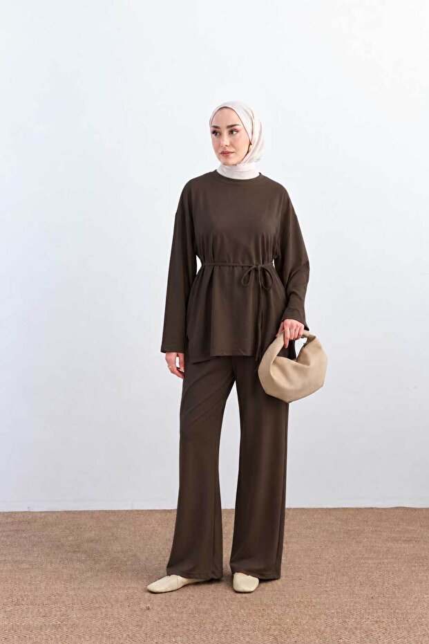 Women's Crew Neck Waist Tie Set Brown