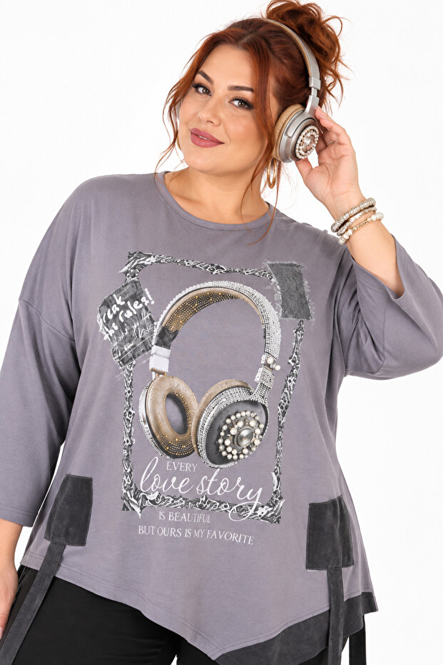 Plus Size Headphone Print Stone and Pearl Detailed Asymmetrical Cut Capri Sleeve Women's Blouse
