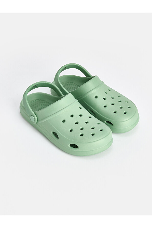 Nevavm boys' beach sandals: the difference that makes a difference.