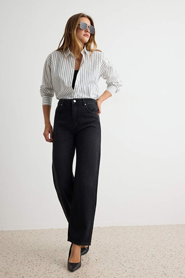 Premium Siyah Tencel Karışımlı Yüksek Bel Straight Jeans TWOAW27JE00200