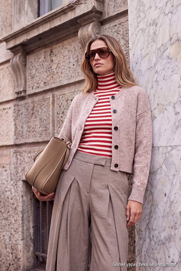 Wardrobe Essentials Taş Oversize Yumuşak Dokulu Super Crop Triko Hırka TWOAW27HI00146