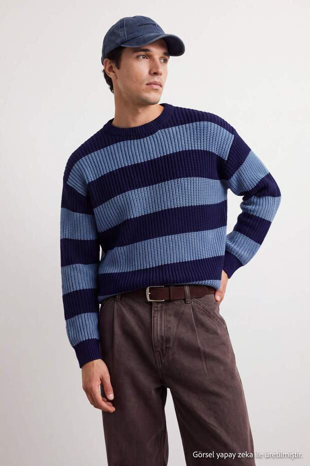 Indigo-Lacivert Oversize Bisiklet Yaka Çizgili Kazak TMNAW23KZ00106