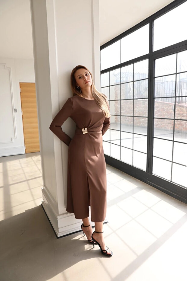 Side Buckle Detailed Midi Dress