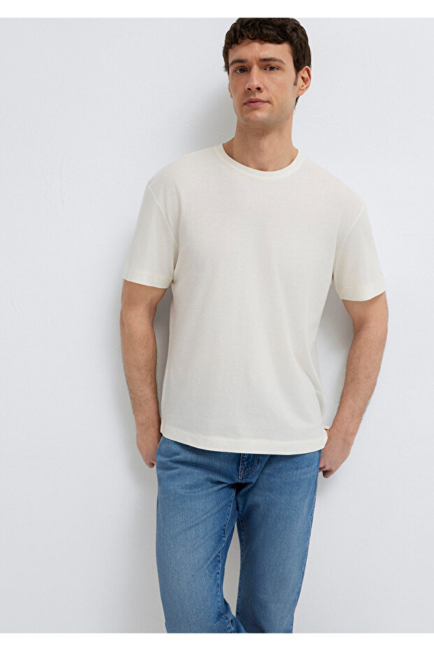 Ecru Basic T-Shirt Loose Fit / Comfortable Loose Cut 0613338-80194