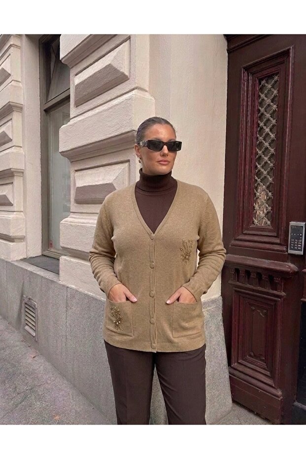 Classic Knitted Jacket with Steel Mesh Stone Accessories