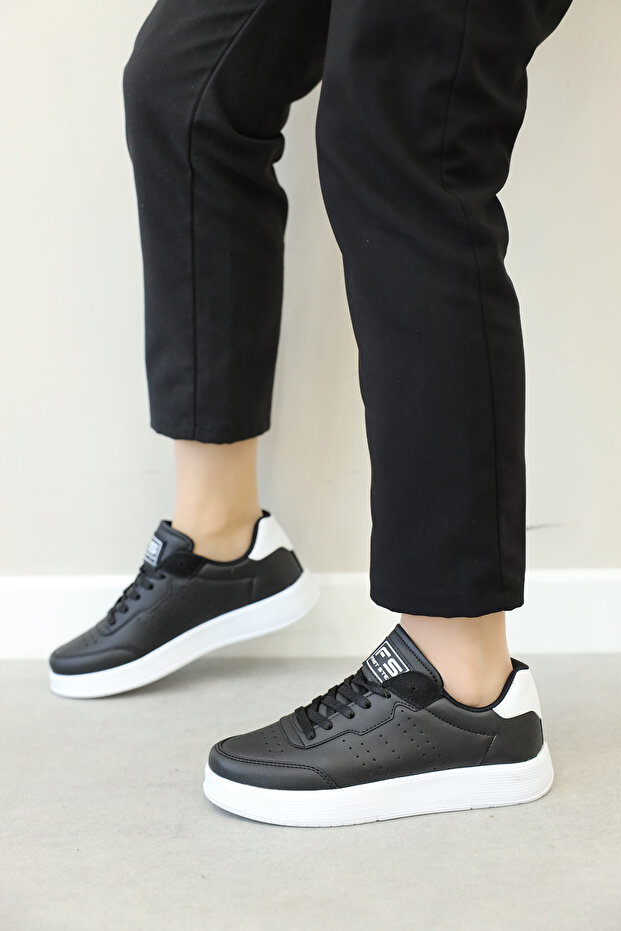 Black and White Women's Sneaker Shoes 666Za158