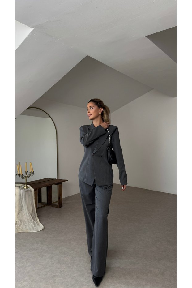 Buttoned Sleeve, Front Veer Detail, Lined Jacket and Trousers Set