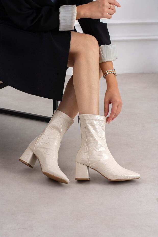 Janice Women's Beige Blunt Square Toe Wrinkled Patterned Patent Leather Stretch Back Zipper 6 cm Thick Heeled Boots
