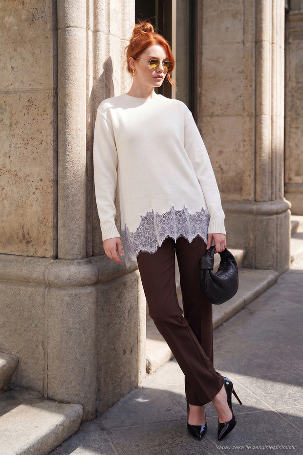 Comfortable Fit Crew Neck Lace Detailed Sweater Women's Sweater 680Kz00019