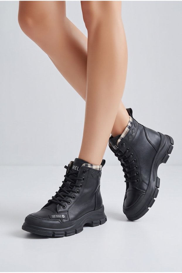 26Kz-0027 Black Leather Winter Women's Boots