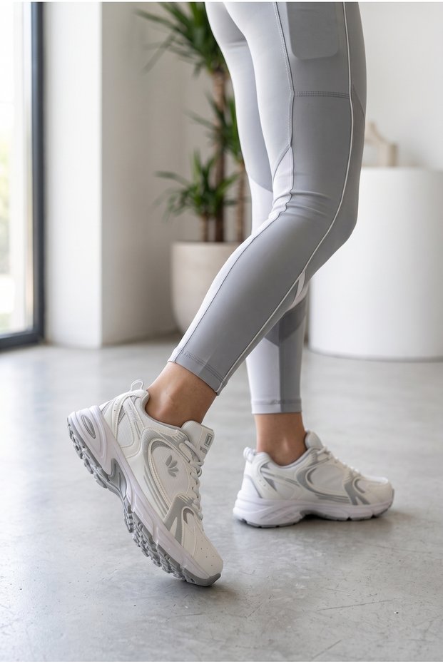 Women's Mesh Thick Sole Sneaker Lace-Up Comfortable Walking and Running Sports Shoes Retro Runner Casual Sneaker