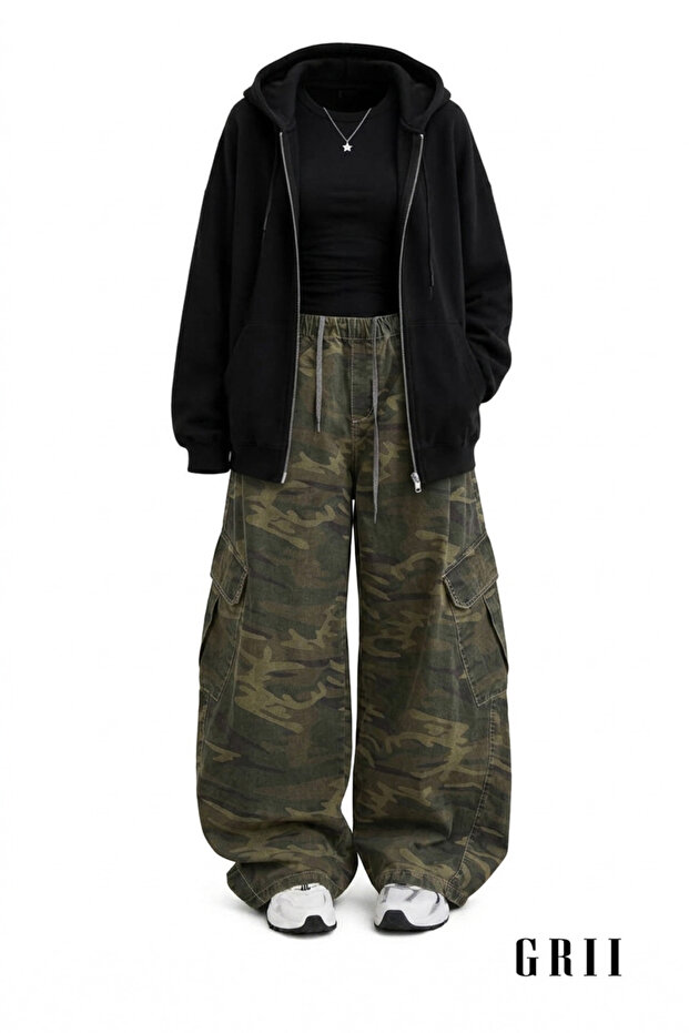 Camouflage Patterned Extra Loose Fit Y2K Cargo Pocket Balloon Pants