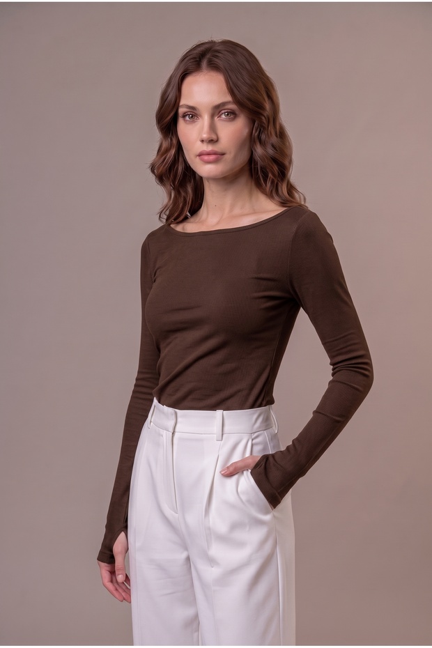 Women's Boat Neck (Princess Neck) Blouse with Finger Loop (Ovv-5)