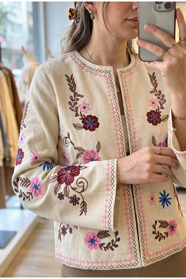 Women's Beige Embroidered Lined Gabardine Jacket