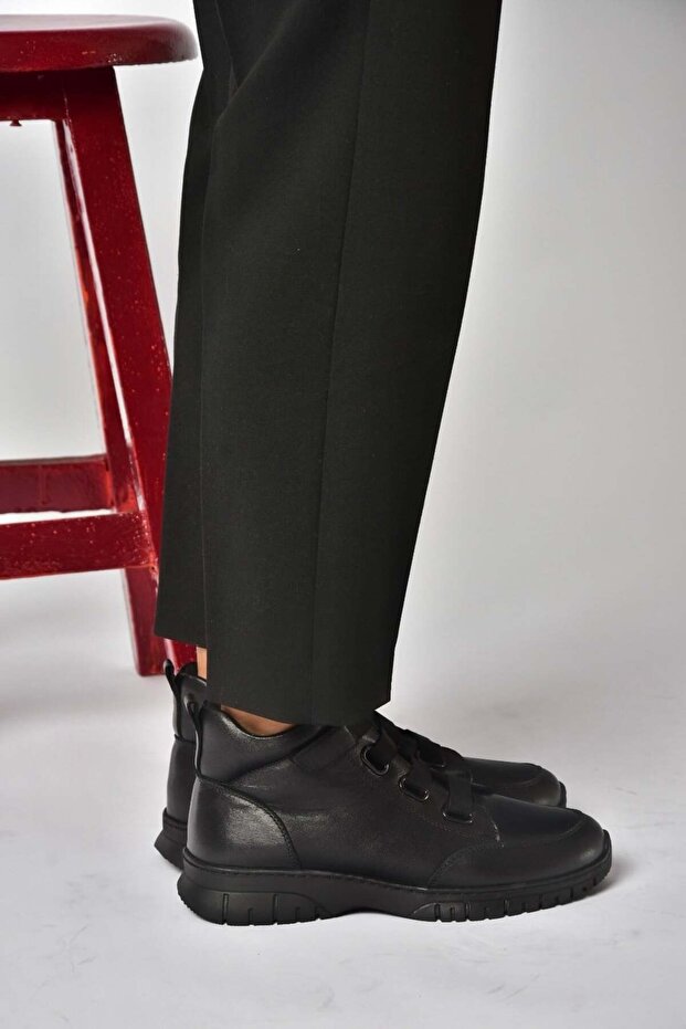 Z555560903 Black Genuine Leather Comfort Orthopedic Sole Women's Boots
