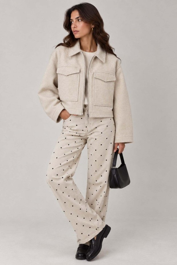 1050 Women's Double Pocket Zippered Short Cashmere Jacket Beige