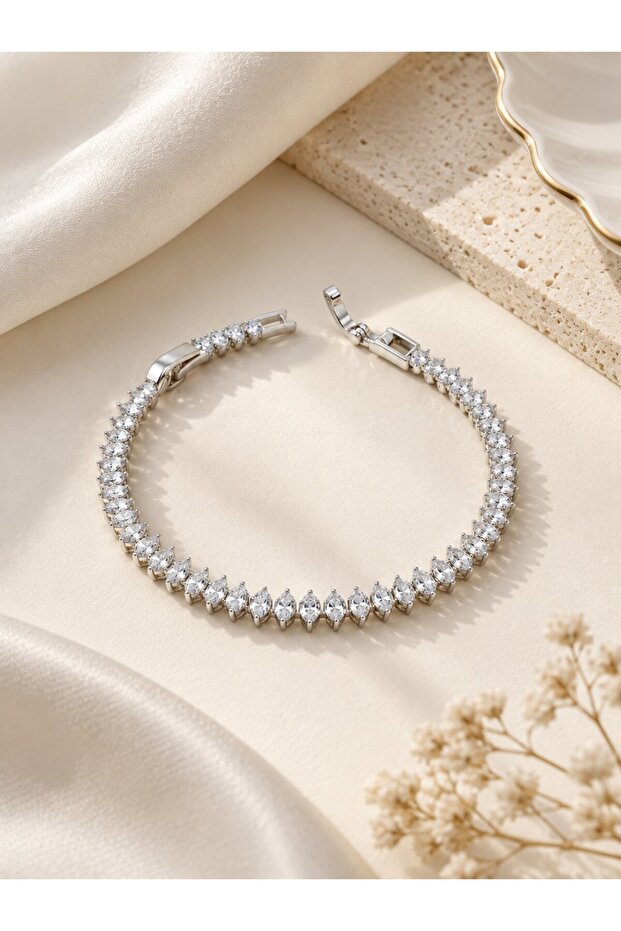 Brass Silver Color Barley Zircon Stone Waterway Women's Bracelet Adjustable Feature