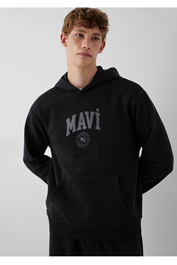 Logo Printed Loose Fit Sweatshirt.