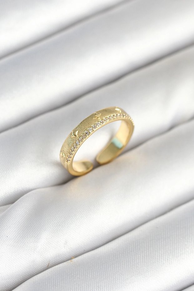 Gold Color Stripe Zircon Stone Women's Ring Tj-Byk3905