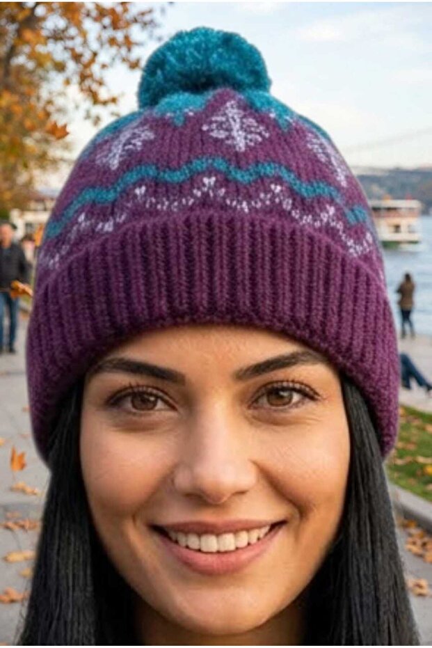 Women's Patterned Pompom Knitted Winter Beanie