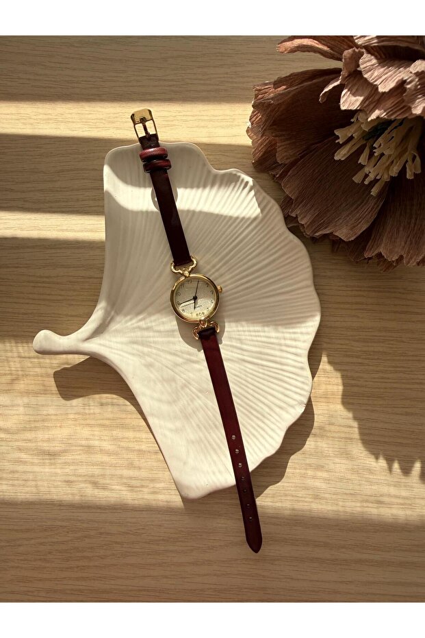 Minimal Leather Cord Women's Wristwatch Claret Red