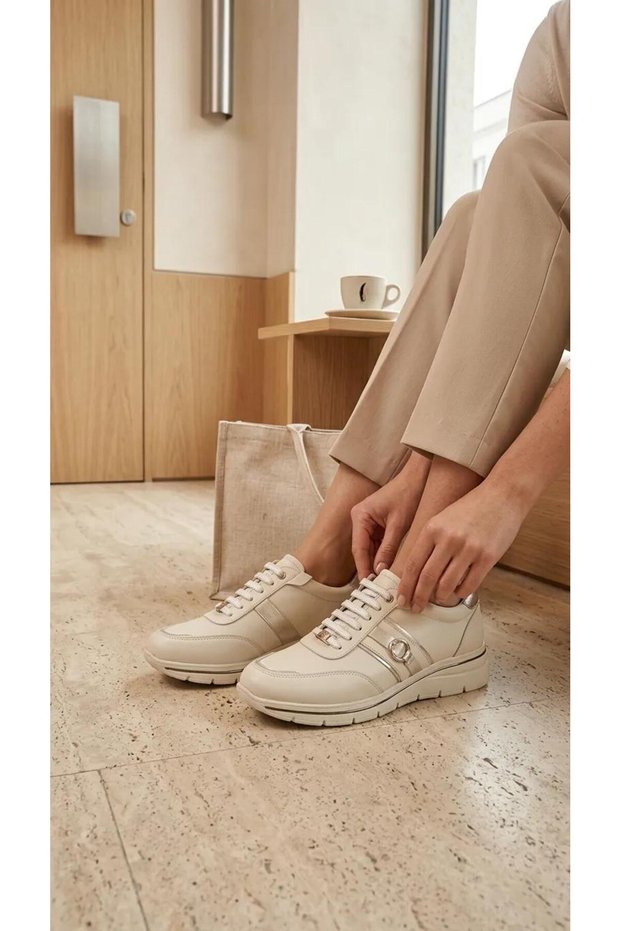 7110 One Air Women's Beige Genuine Leather Shoes