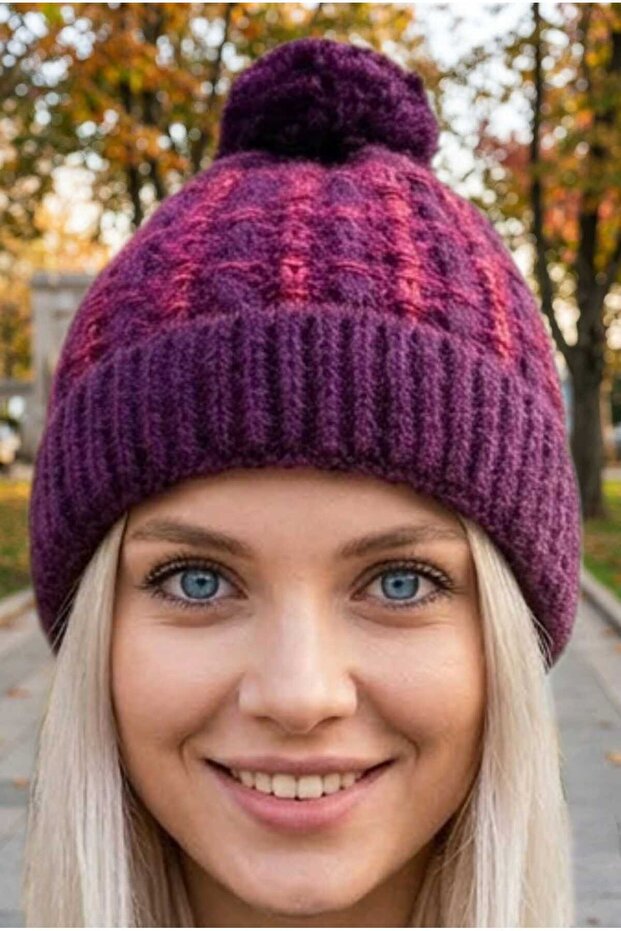Women's Patterned Pompom Knitted Winter Beanie