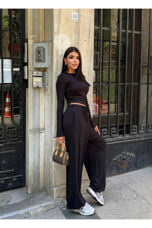 Women's Black Crew Neck Side Gathered Blouse and Elastic Waist Loose Pants Set