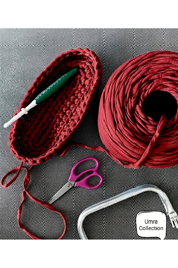 Combed Cotton Yarn 300-400Gr Color-Red Tone