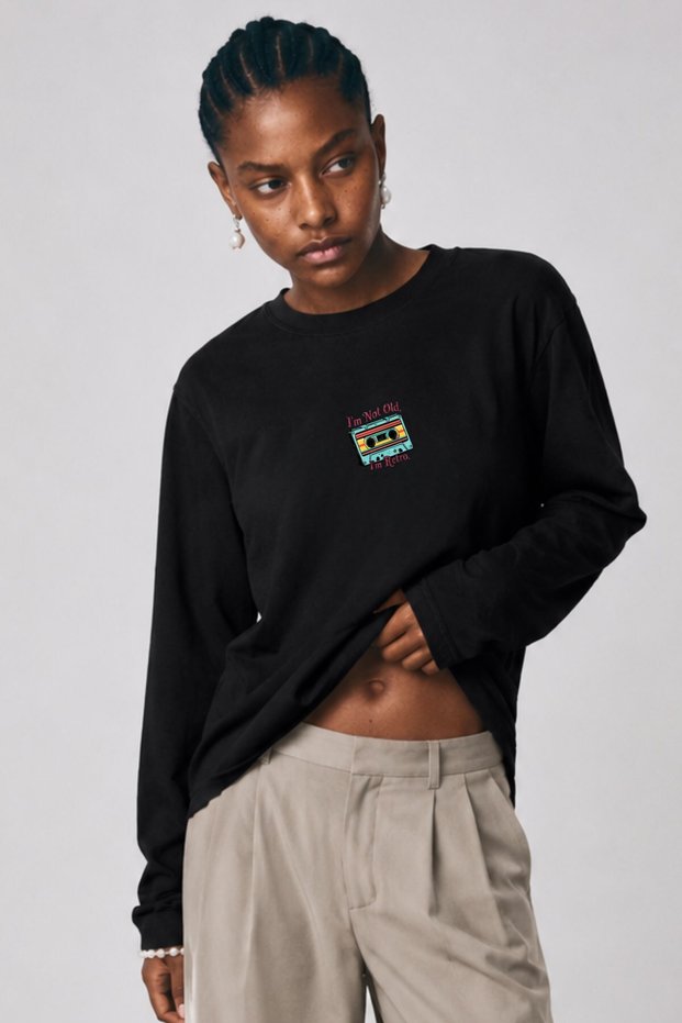 Women's Long Sleeve T-Shirt Retro Cassette Tape Printed Black – Crew Neck, Comfortable Fit