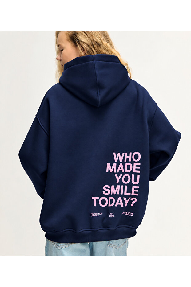 Women's Who Made You Printed Hooded Oversize Sweatshirt