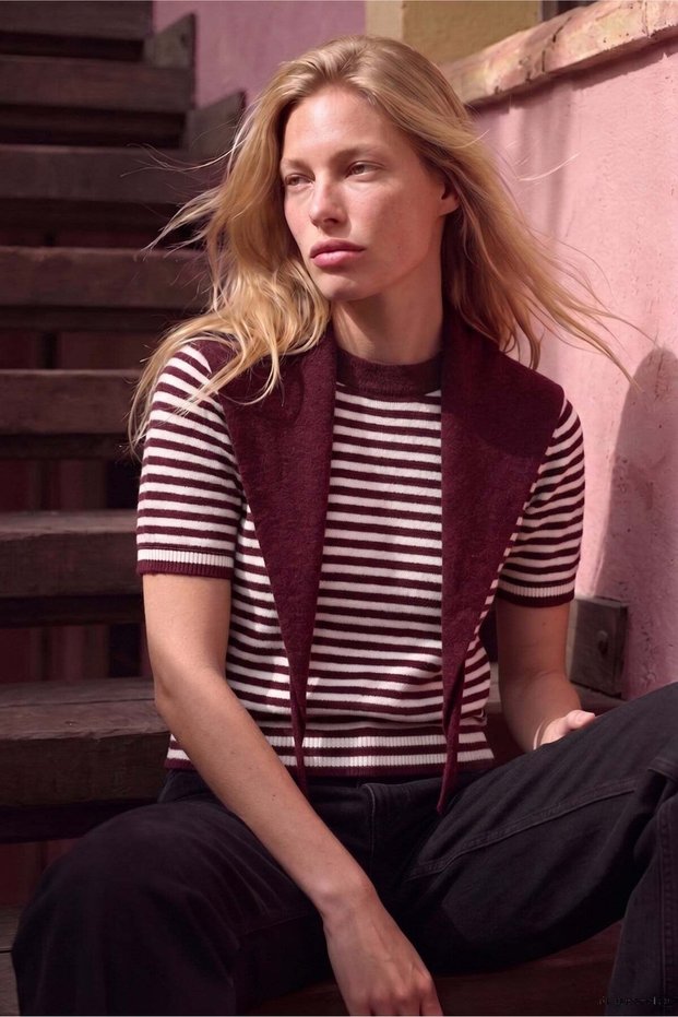 Additional collar striped knitwear blouse bordo