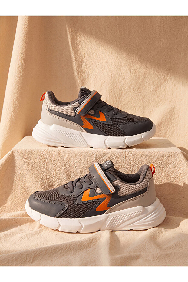 Alita City Lcw Steps Anthracite Boy's Sneaker with a Difference in Color