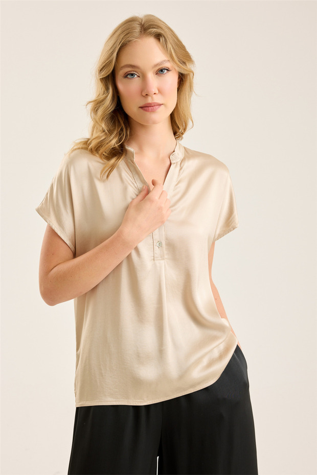 Buttoned Blouse