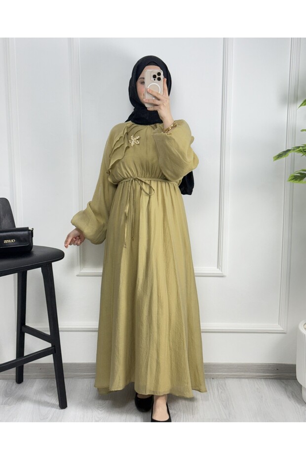 5162-1 فستان طويل بتفاصيل من الأكسسوارات المعدنية ورباطات