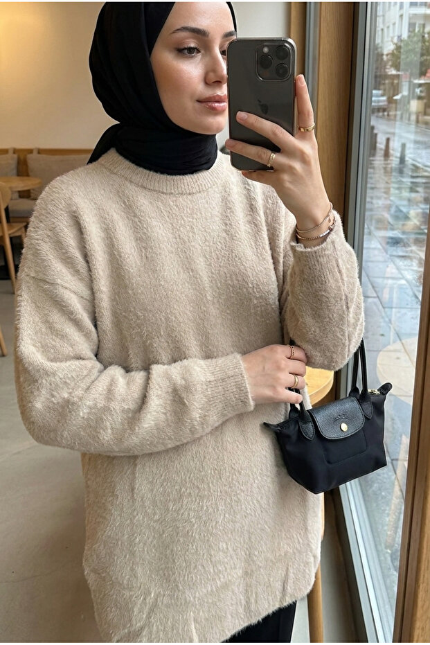 Women's Plush Bearded Knitwear Oversize Tunic Sweater
