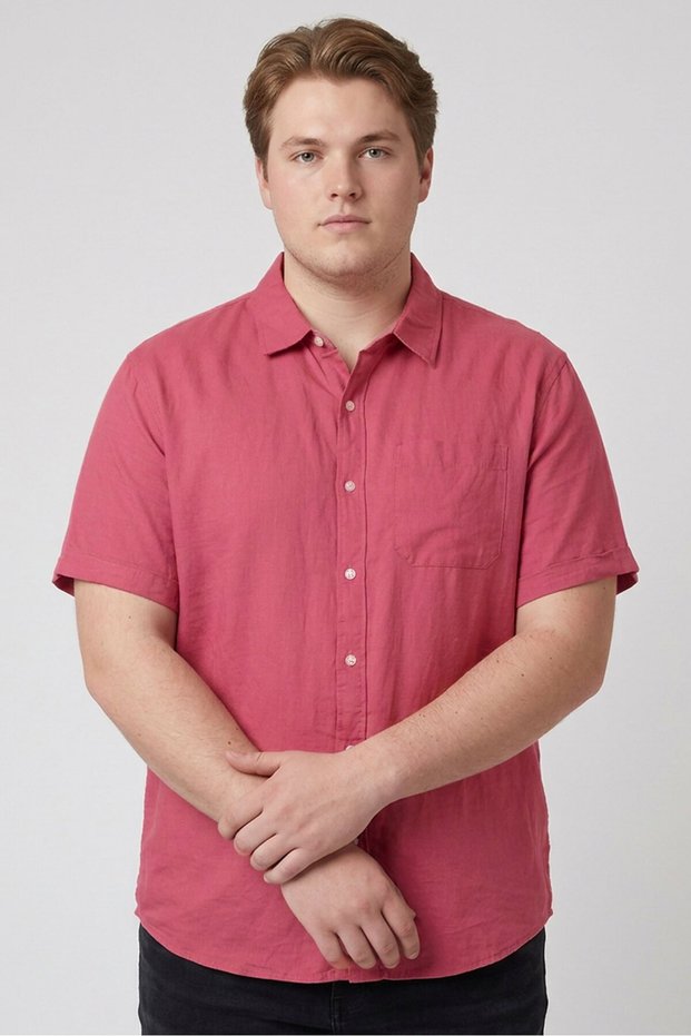 Men Regular Fit Plain Short Sleeve Casual Shirt, Red