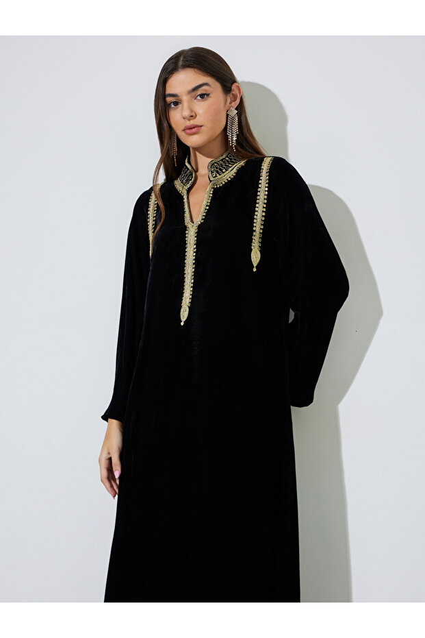 Black Embroidered Stand Collar Velvet Maxi Jalabiya