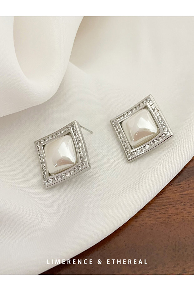 Embellished Stud Earrings