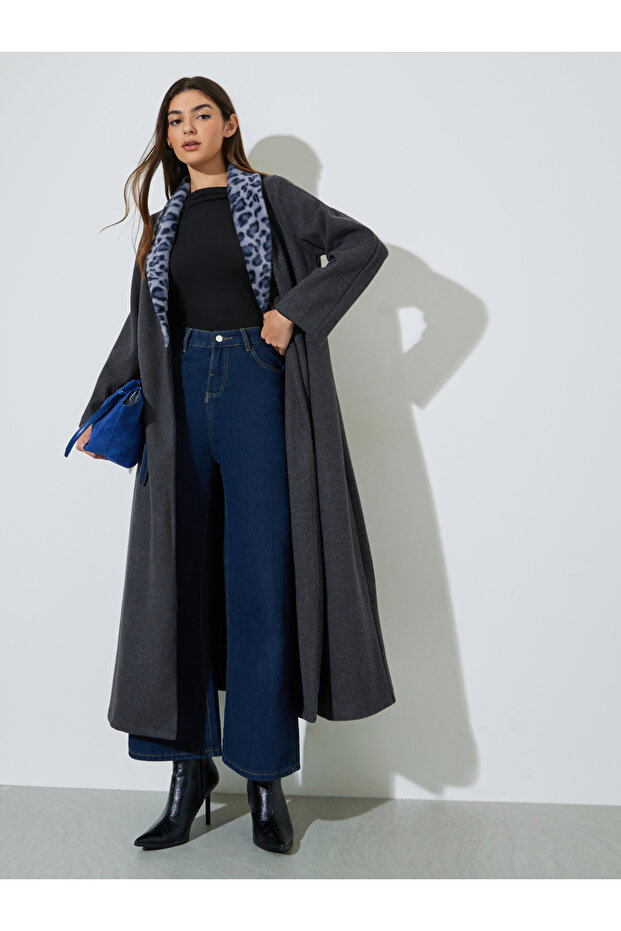 Charcoal Wool-Like Abaya with Leopard Print Faux Fur Collar