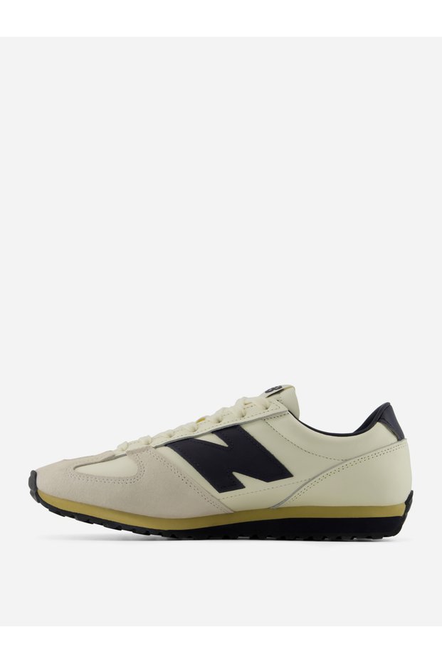 U4713EX Sneaker