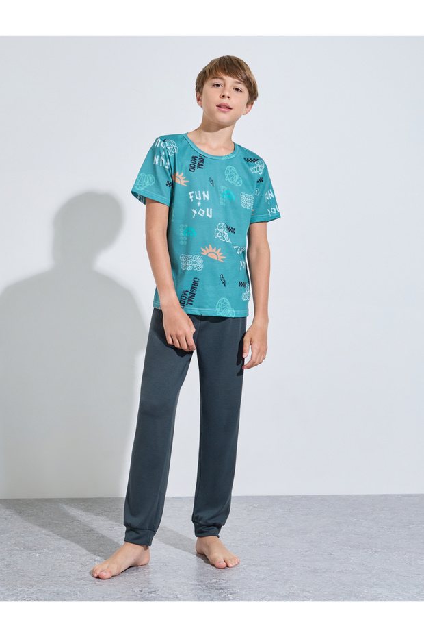 Teen Boys All Over Graphic Print long Sleeves T-Shirt and Cuffed Pants Pyjama Set