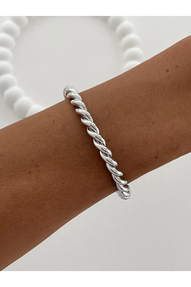 Special Series Twisted Design Adjustable Bracelet